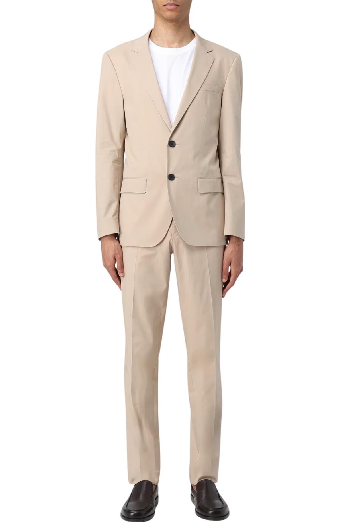 Tixomirovning yalangoch sevgisini tomosha qiling