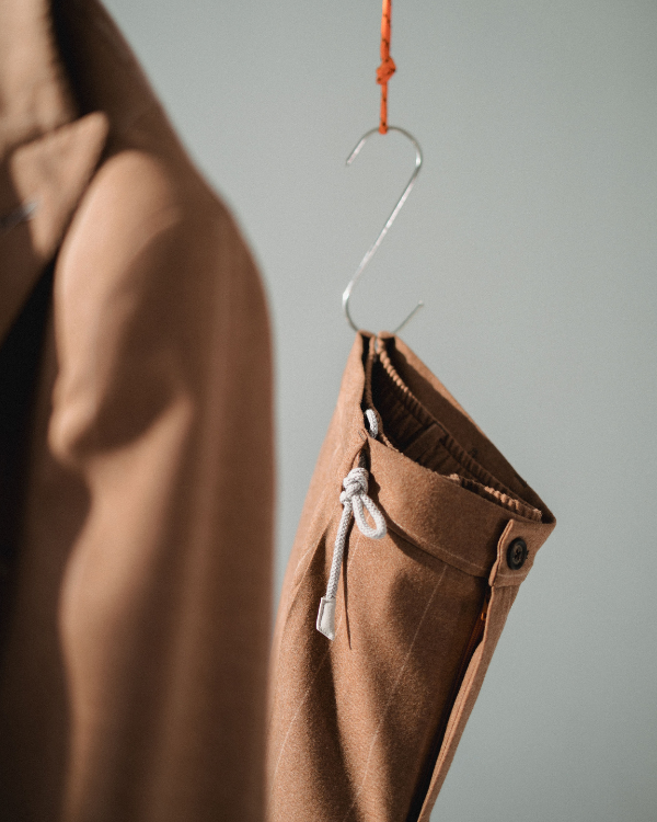 Veliki izbor muških pantalona